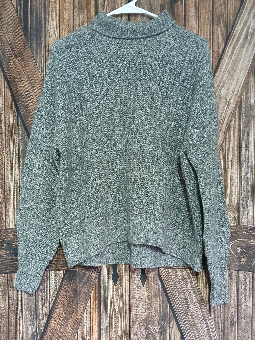 American Eagle Outfitters Gray Ribbed Mock Neck Sweater